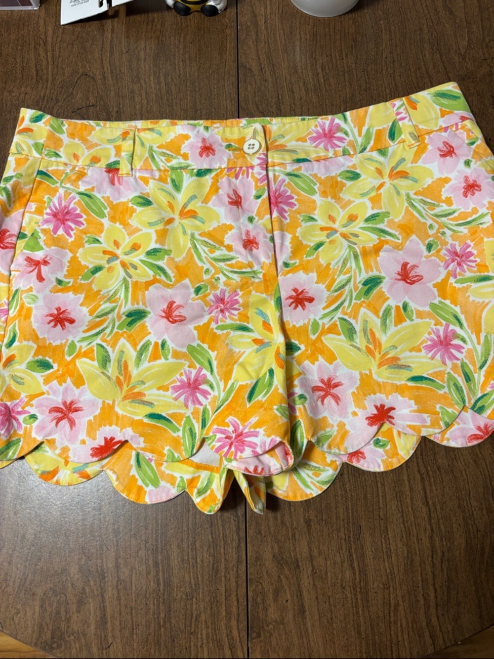 crown & ivy Yellow Pink Green Floral Scallop Hem High-Waist Shorts